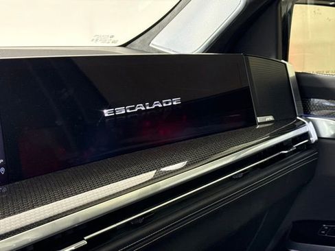 Used 2025 Cadillac Escalade V image 20