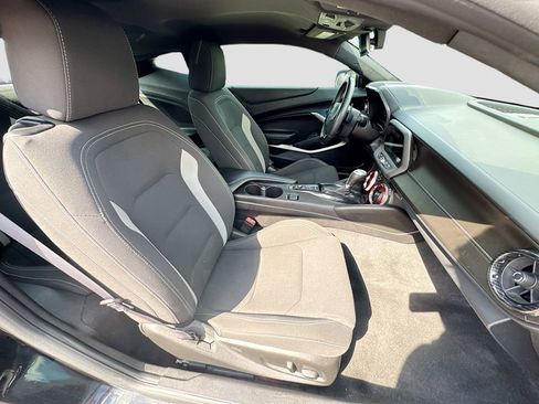 Used 2017 Chevrolet Camaro SS image 27