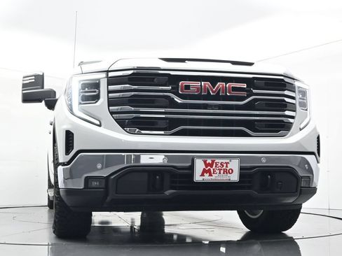 Used 2025 GMC Sierra 1500 SLT w/ SLT Premium Plus Package AWD/4WD image 34