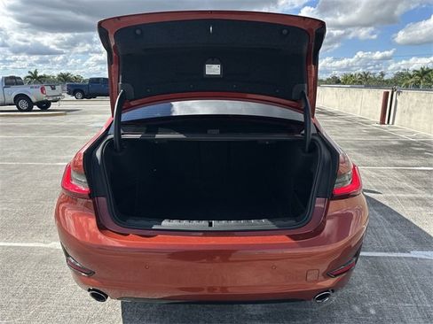 Used 2022 BMW 330i Sedan w/ Premium Package image 22