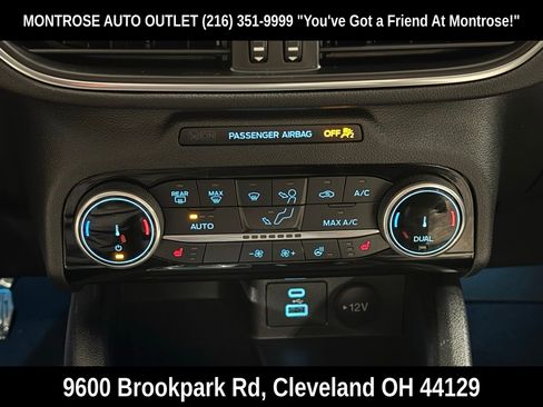 Used 2022 Ford Escape Titanium w/ Titanium Premium Package image 24