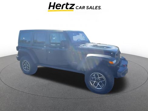 Used 2025 Jeep Wrangler Unlimited Rubicon image 1