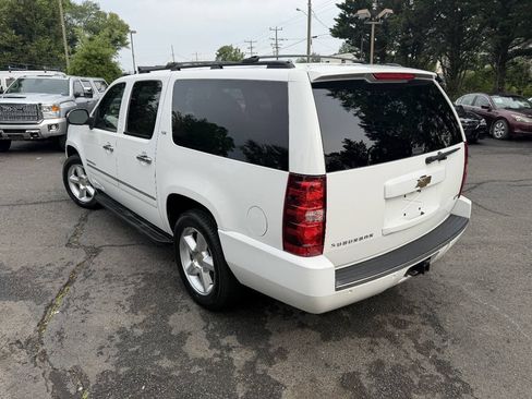 Used 2010 Chevrolet Suburban LTZ RWD image 5