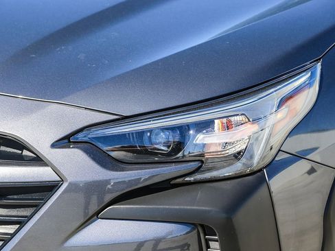 Used 2025 Subaru Outback Premium image 5