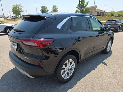Certified 2023 Ford Escape Active AWD/4WD image 5