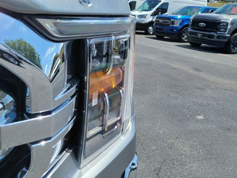 Used 2021 Ford F150 XLT w/ Equipment Group 302A High RWD image 3