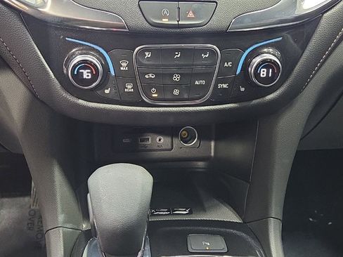 Used 2023 Chevrolet Equinox Premier image 23