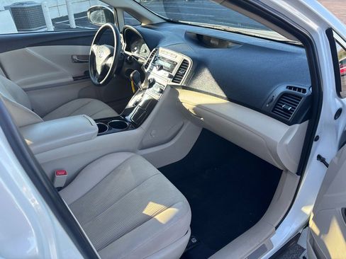 Used 2009 Toyota Venza AWD image 24