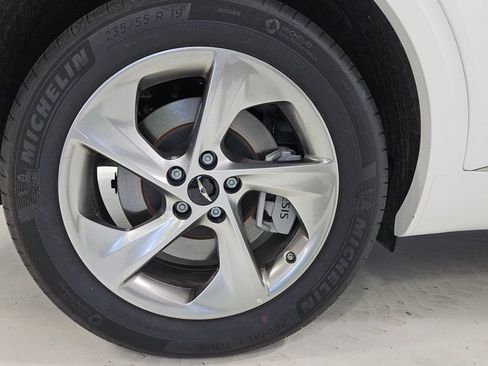 Used 2026 Genesis GV70 2.5T Advanced AWD/4WD image 38