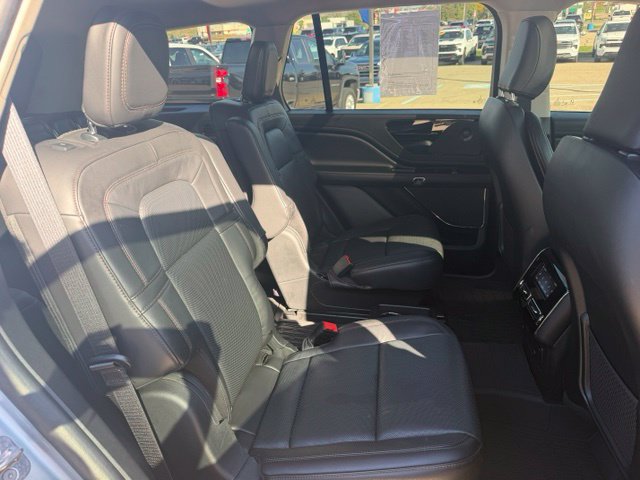 Used 2024 Lincoln Aviator Reserve w/ Jet Package AWD/4WD image 35