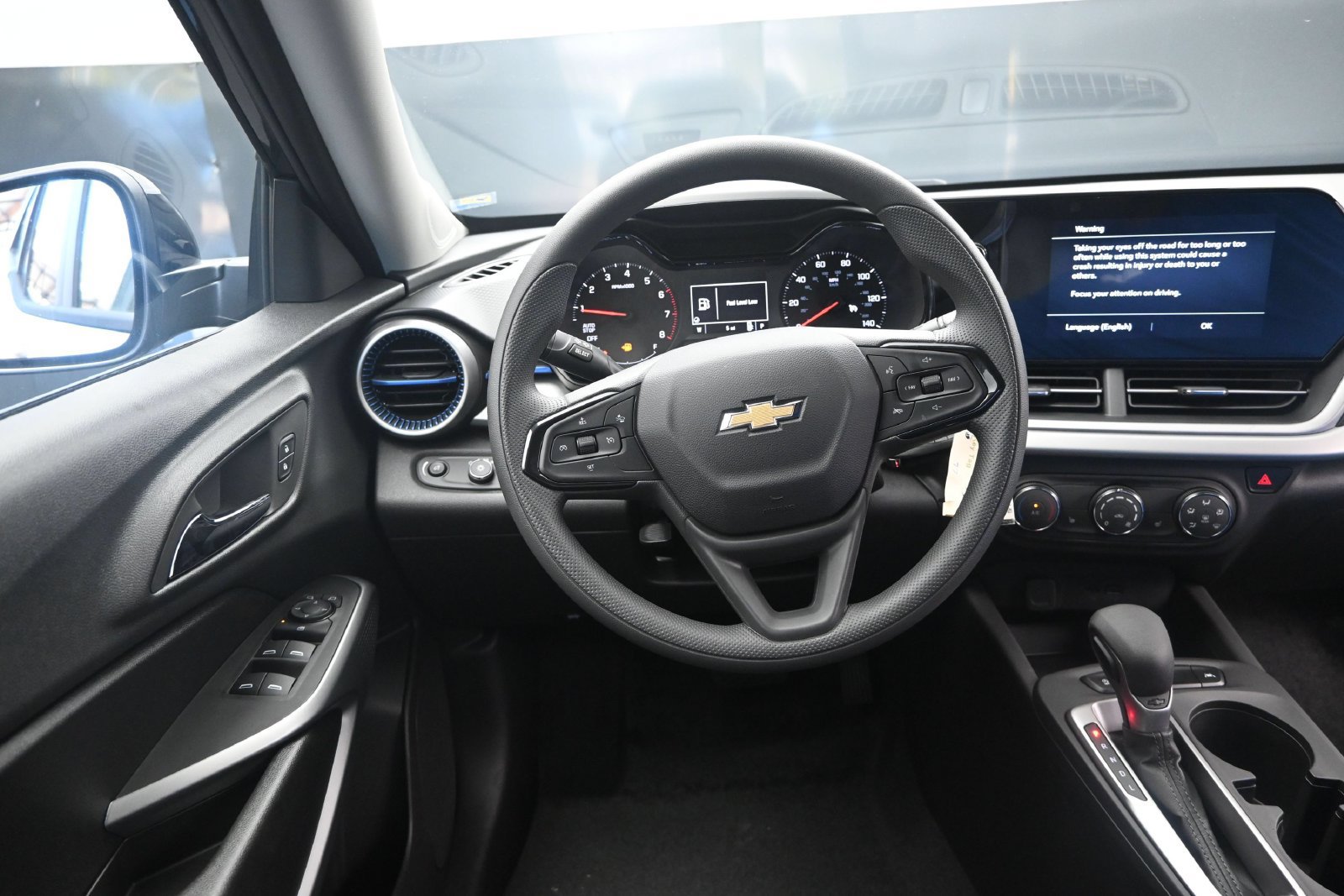 New 2026 Chevrolet Trax LS w/ LS Convenience Package FWD image 29