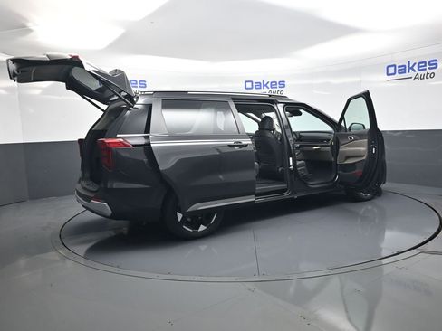 New 2026 Kia Carnival EX FWD image 55