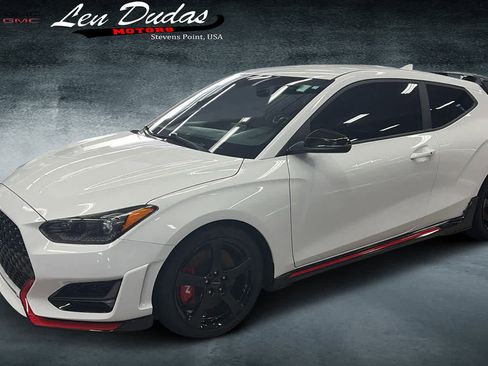 Used 2022 Hyundai Veloster N image 2