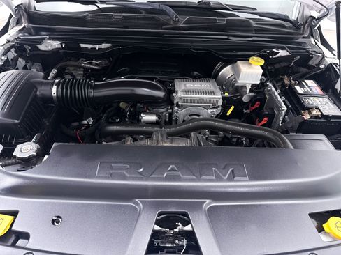 Used 2020 RAM 1500 Laramie AWD/4WD image 15