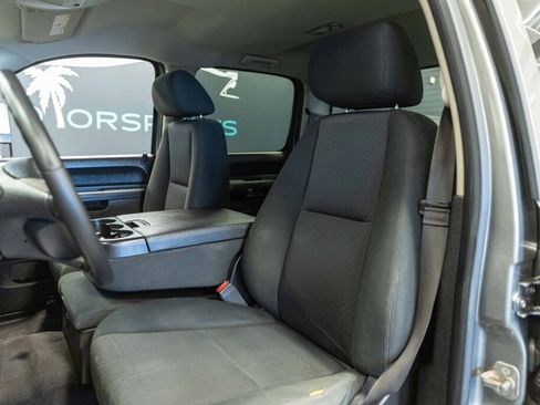 Used 2014 Chevrolet Silverado 2500 LT w/ Custom Sport Truck Package image 13