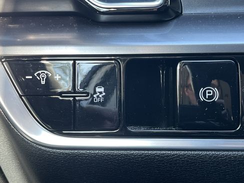 Certified 2023 Kia Sportage EX image 16