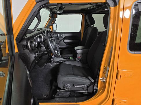 Used 2021 Jeep Wrangler Unlimited Sport image 12