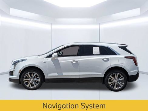 Used 2024 Cadillac XT5 Premium Luxury FWD image 2