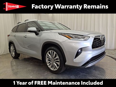 Used 2023 Toyota Highlander Platinum AWD/4WD image 1