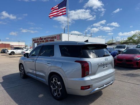 Used 2022 Hyundai Palisade Calligraphy image 6