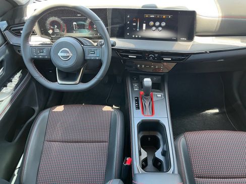 New 2026 Nissan Kicks SR FWD image 12