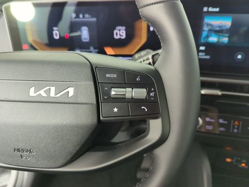 New 2026 Kia Sportage EX image 23