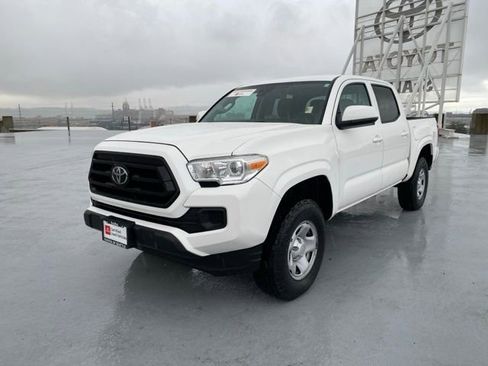 Certified 2020 Toyota Tacoma SR image 7