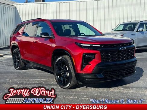 Used 2024 Chevrolet Traverse RS w/ LPO, Floor Liner Package image 1