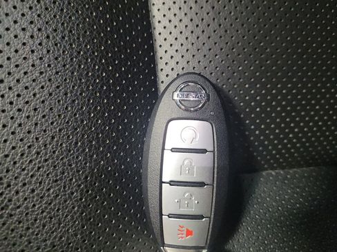 Used 2022 Nissan Rogue Sport SL AWD/4WD image 32