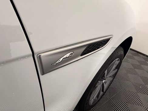 Used 2026 Jaguar F-PACE R-Dynamic S image 38