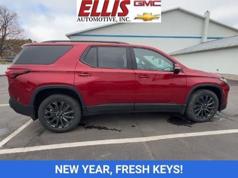 Used 2023 Chevrolet Traverse RS w/ LPO, Floor Liner Package image 9