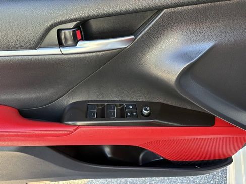 Used 2022 Toyota Camry XSE image 10