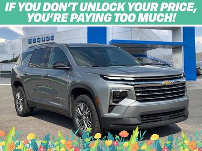Used 2024 Chevrolet Traverse LT