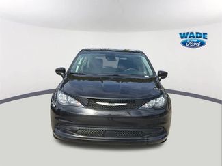 Used 2023 Chrysler Voyager LX video 2