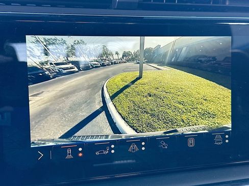 Used 2025 GMC Sierra 2500 Denali Ultimate image 14