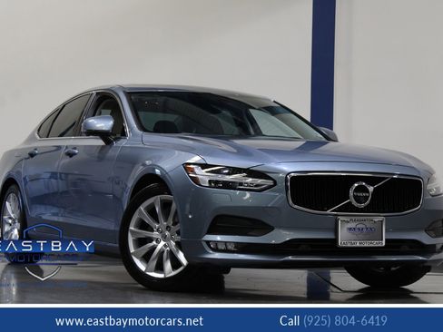 Used 2017 Volvo S90 T6 Momentum w/ Vision Package image 1