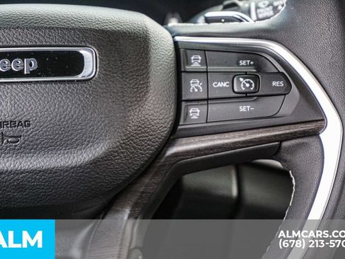 Used 2025 Jeep Grand Cherokee Limited w/ Luxury Tech Group II RWD image 29