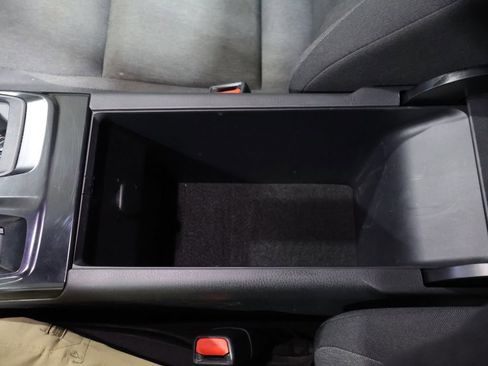 Used 2025 Toyota Camry LE image 30