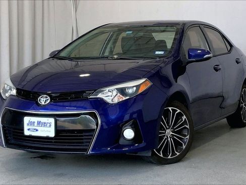Used 2015 Toyota Corolla S FWD image 2