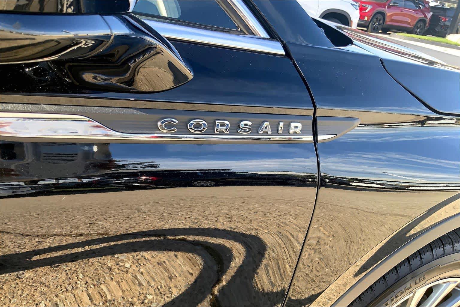 Used 2025 Lincoln Corsair Reserve AWD/4WD image 29