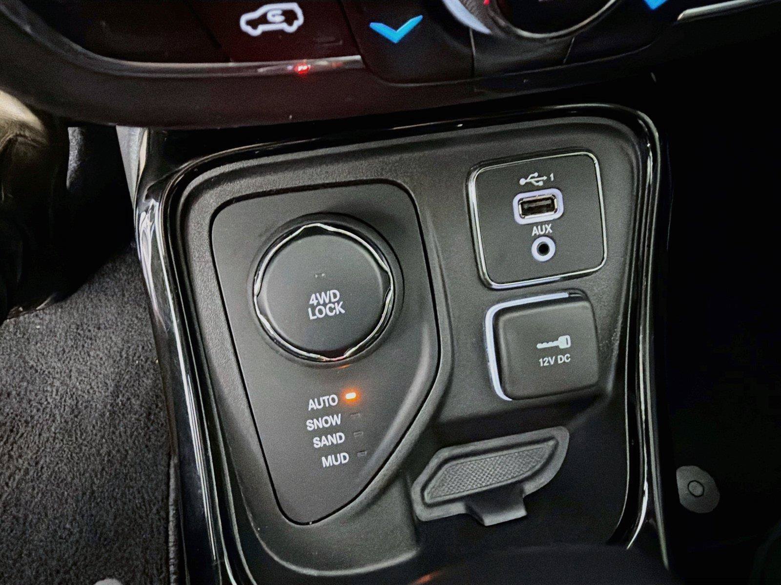 Used 2019 Jeep Compass Limited AWD/4WD image 38