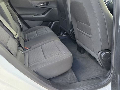 Used 2025 Chevrolet Equinox LT w/ Safety and Technology Package FWD image 15