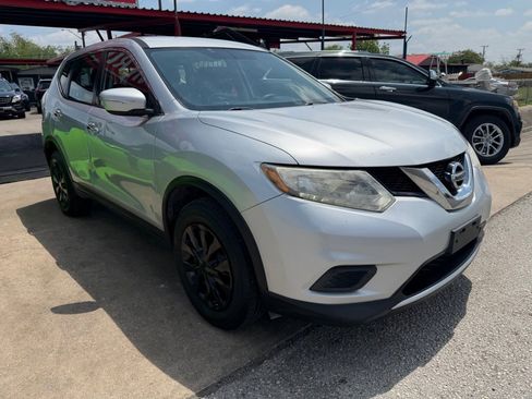 Used 2015 Nissan Rogue S AWD/4WD image 2