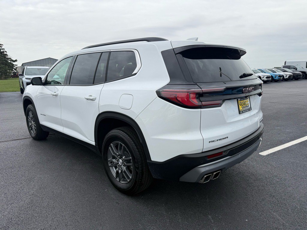 Used 2025 GMC Acadia Elevation FWD image 3