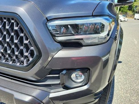 Used 2022 Toyota Tacoma Limited w/ Nightshade Package AWD/4WD image 16