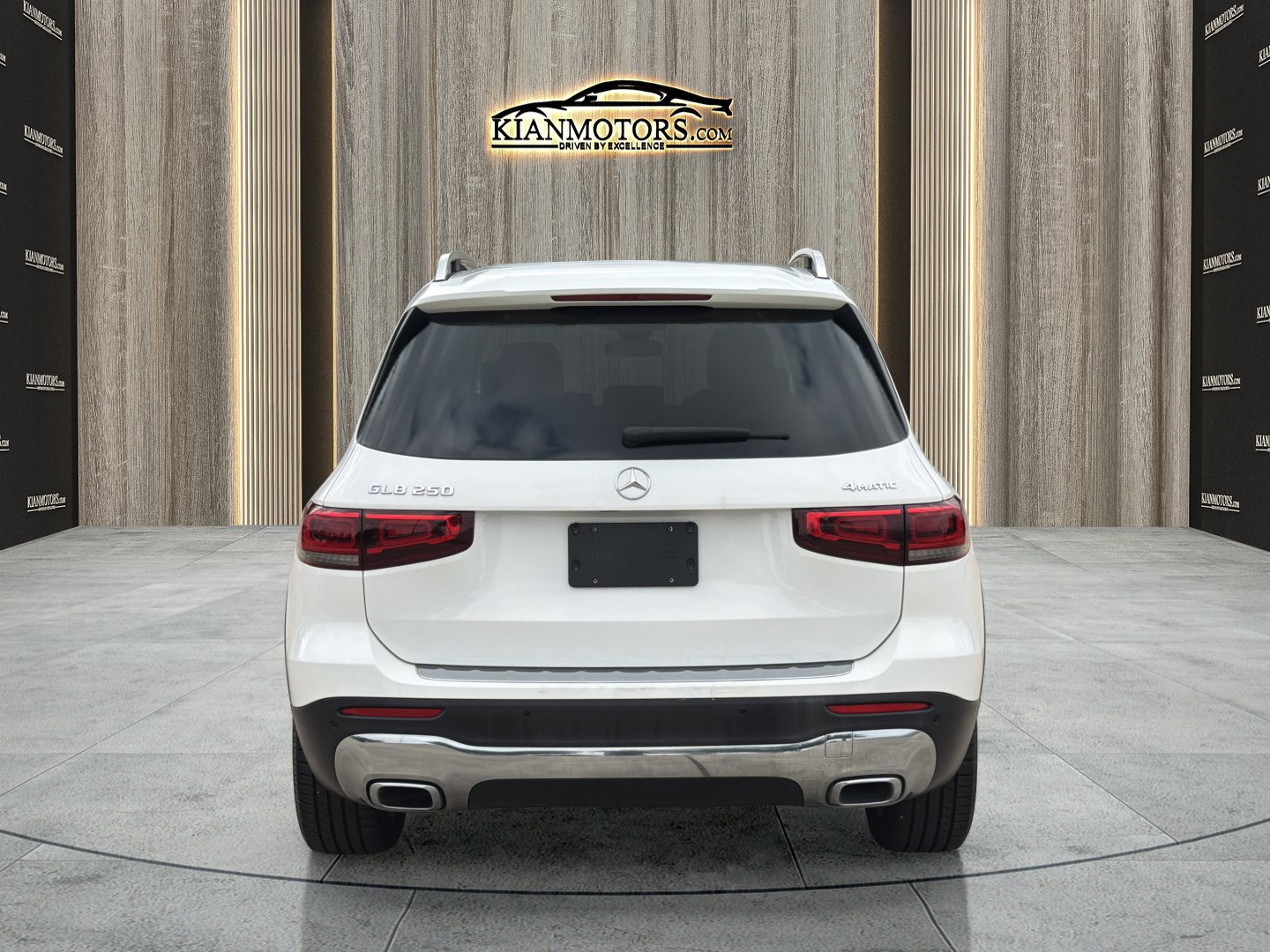 Used 2021 Mercedes-Benz GLB 250 4MATIC image 6