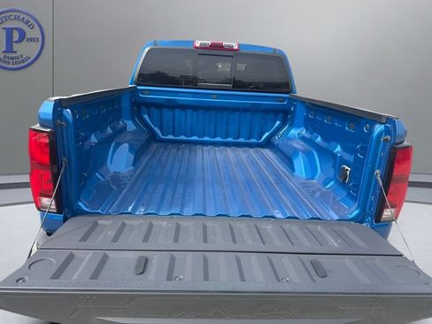 Used 2023 Chevrolet Colorado Z71 w/ Z71 Convenience Package 2 AWD/4WD image 15