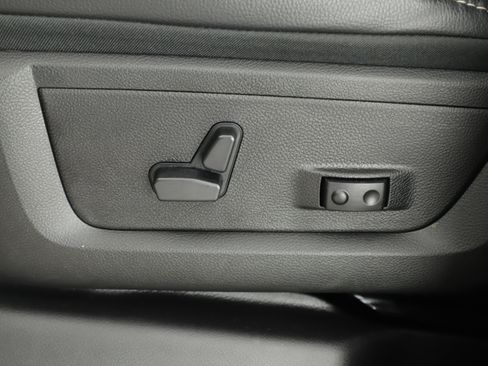 Used 2025 RAM 2500 Laramie image 9