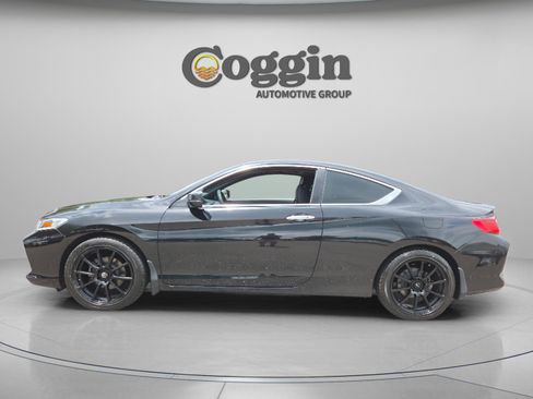 Used 2017 Honda Accord EX-L image 2