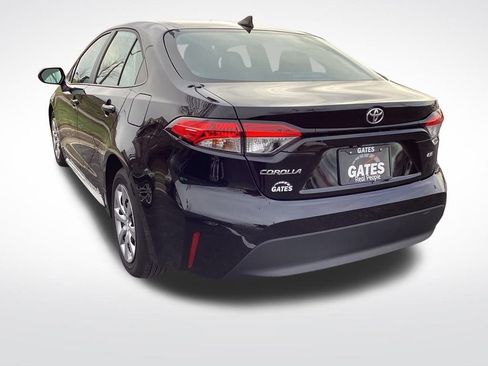 Used 2025 Toyota Corolla LE image 6